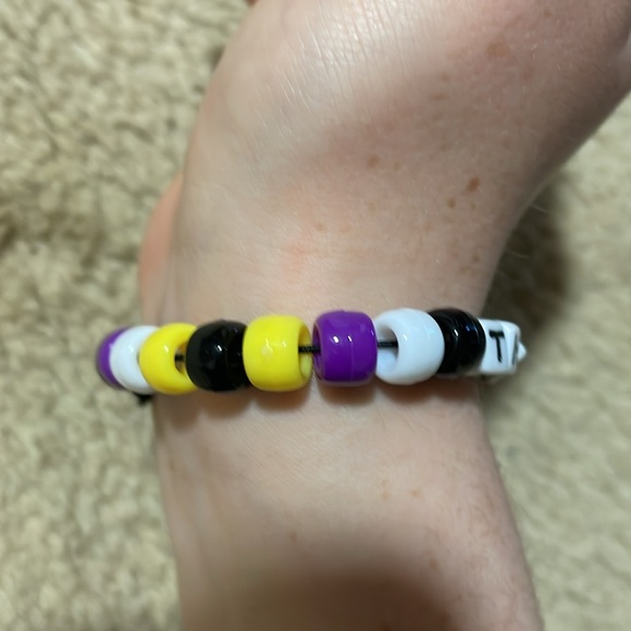 Nonbinary bracelet - Picture 3 of 3